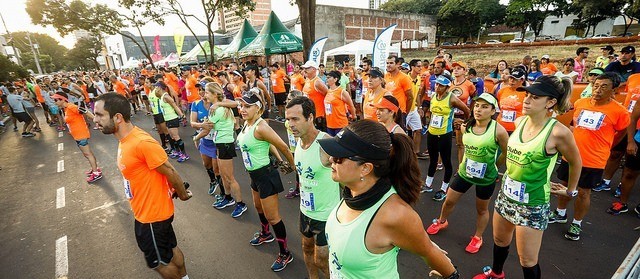 Prova de rua arrecada dinheiro para Apae de Maringá