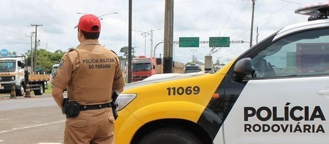 Motociclista morre ao atingir boi solto na pista em Porto Rico 