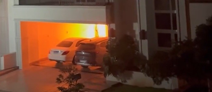 Mãe e filho se salvaram em incêndio porque foram para a sacada da residência  