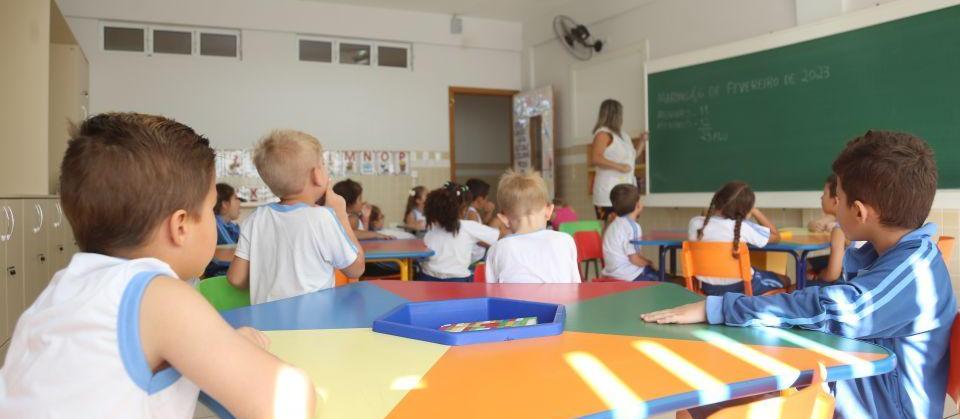 Mães fazem abaixo-assinado pedindo vagas em período integral