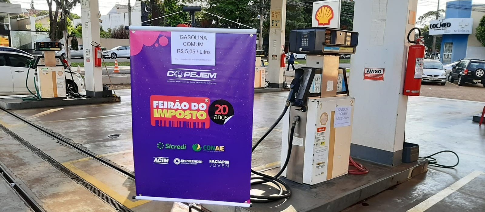 Maringaenses formam fila para abastecer com gasolina sem tributação