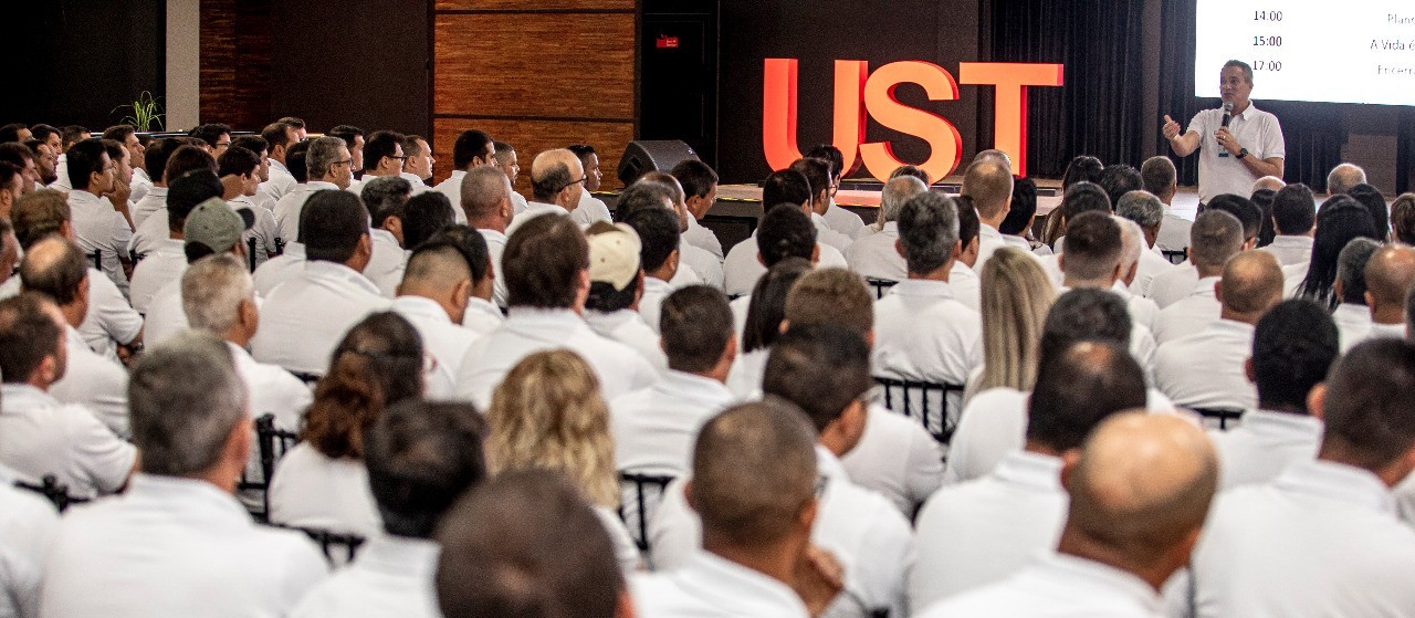 Empresa realiza evento para líderes em Maringá