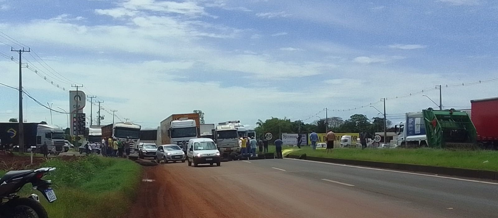 Aumenta número de estradas bloqueadas no Noroeste do Paraná