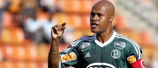 Ex-jogadores do Corinthians e Palmeiras jogam em Maringá