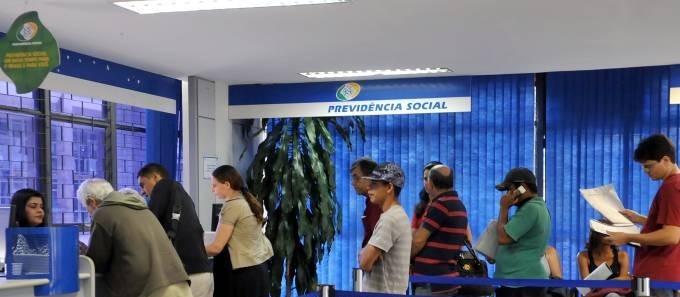 INSS convoca quase 9 mil beneficiários para perícia médica