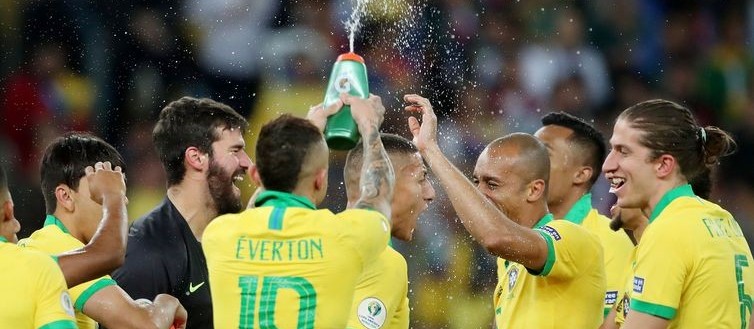 Título da Copa América anima torcedores em Maringá