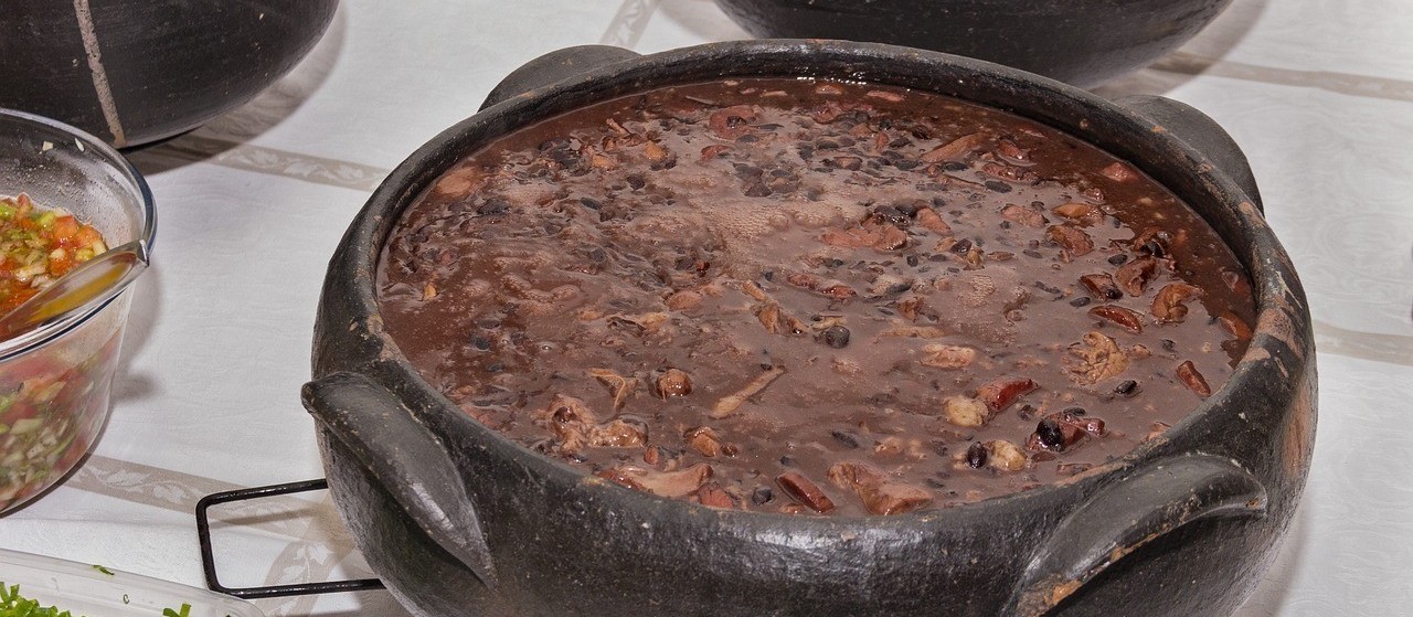 ‘Feijoada do Bem’ arrecada recursos para o Lar Escola da Criança