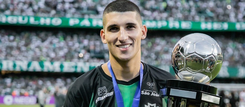 Maringá FC acerta empréstimo de Matheus Bianqui à Chapecoense