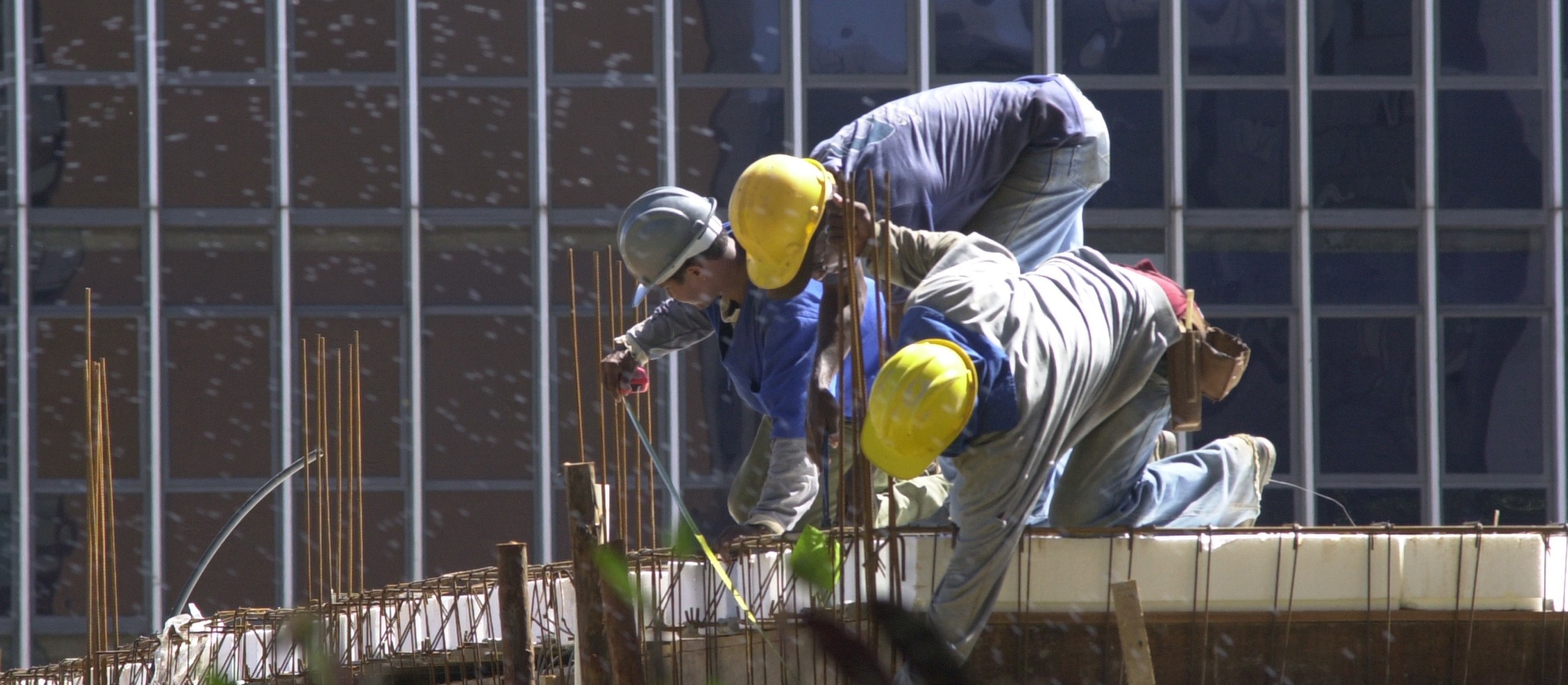 Volta da indústria e construção civil traz alívio ao setor em Maringá