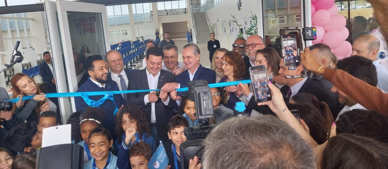 Governador inaugura Hospital da Criança de Maringá