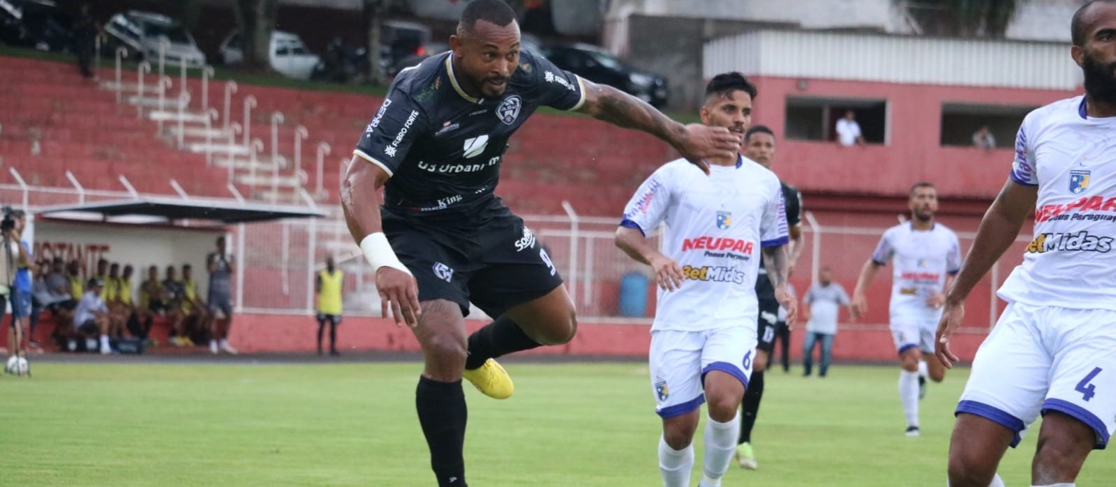 Aruko perde para o Foz e está na penúltima colocação no Paranaense