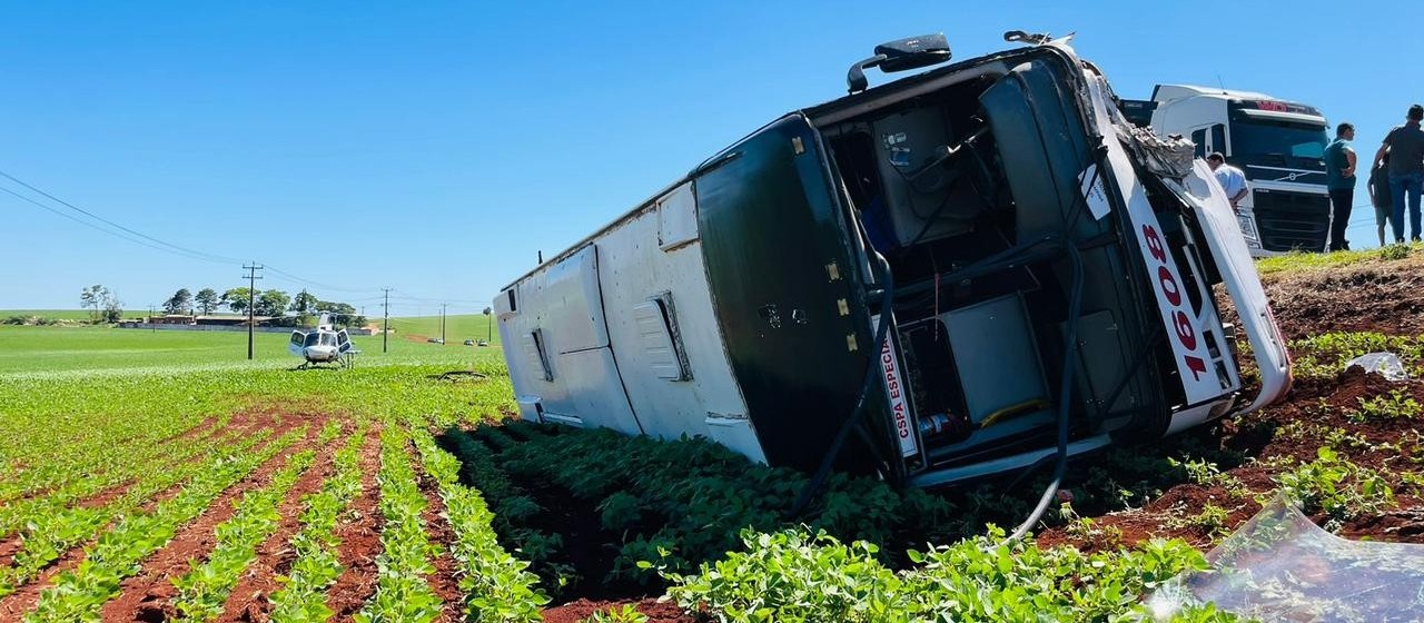 Uma pessoa morre e outras seis ficam feridas em acidente na BR-369, em Juranda 