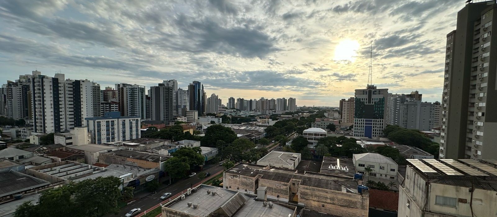 Simepar prevê calor e pancadas de chuva nesta quinta-feira (29)