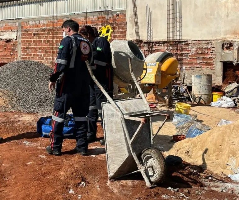 Homem é assassinado em obra em Mandaguari