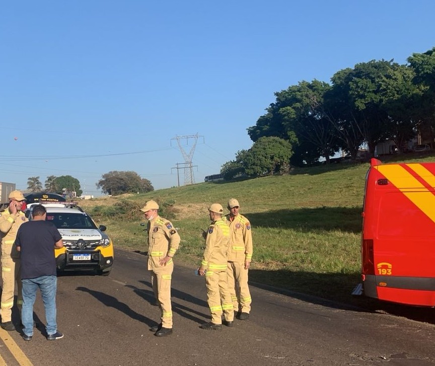 Bombeiros atendem 12 acidentes de trânsito em pouco mais de uma hora