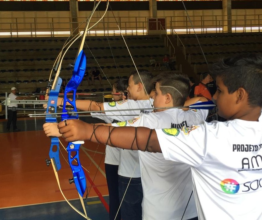 Maringá é sede de campeonato de tiro com arco