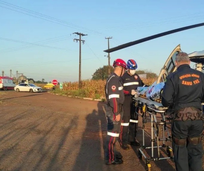 Acidente entre três veículos deixa uma pessoa morta na PR-323; vídeo