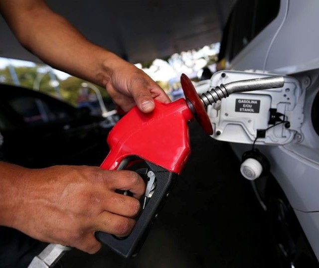 Preço da gasolina e do etanol sobe de 20 a 30 centavos o litro