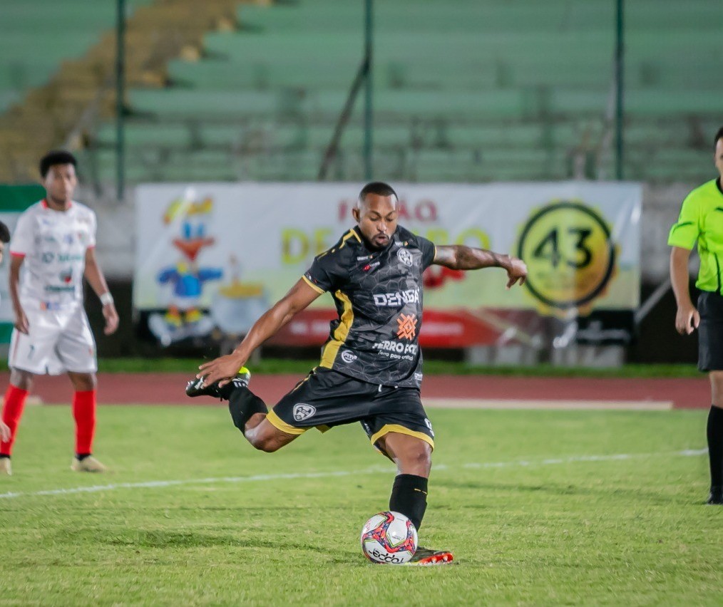 Aruko Sports goleia o Verê e assume a liderança do Paranaense Série B