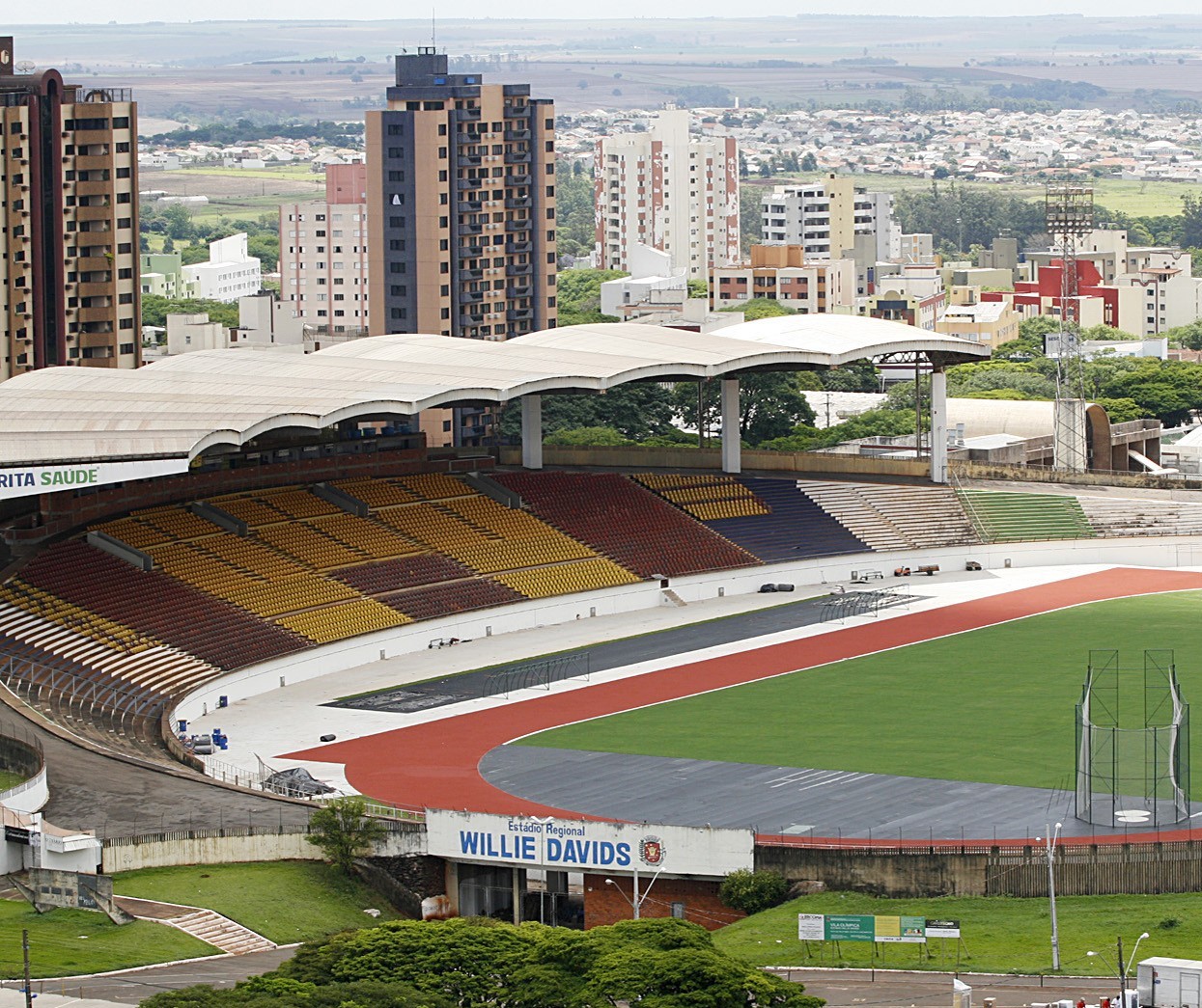 Maringá FC e Ferroviária se enfrentam nesse sábado (18)