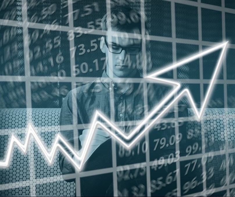 Economia reage com PIB positivo e expectativa de aquecimento para este ano