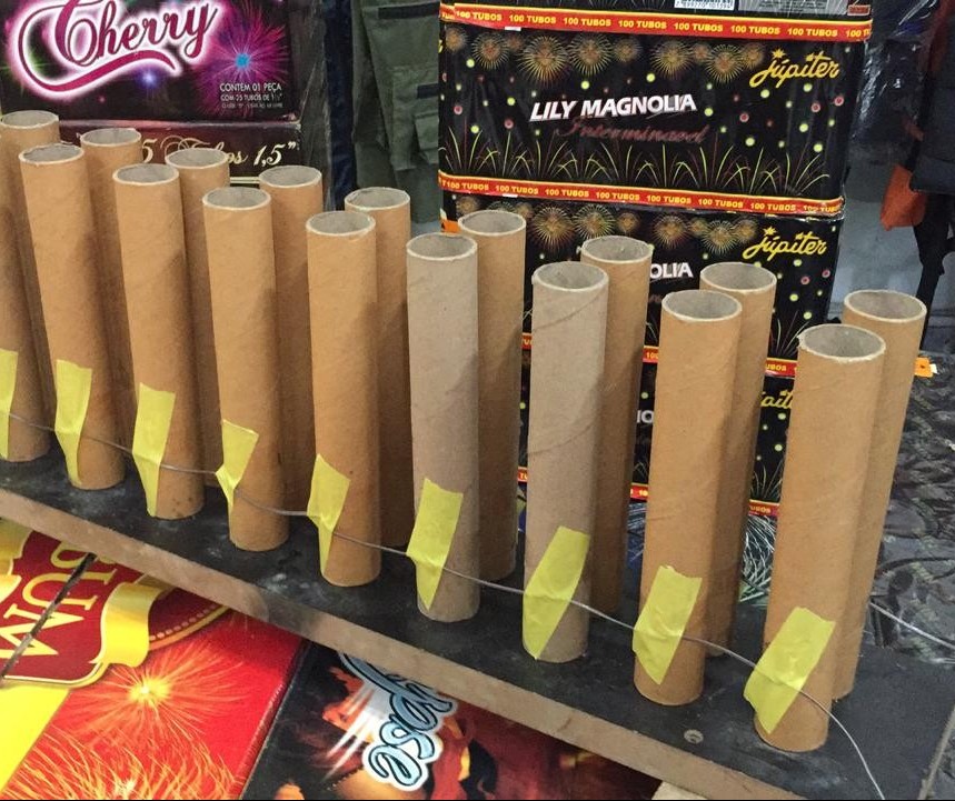 Lojas de fogos de artifício estão vendendo mais este ano