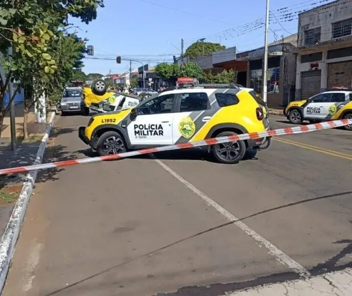 Viatura da PM se envolve em acidente de trânsito em Mandaguari