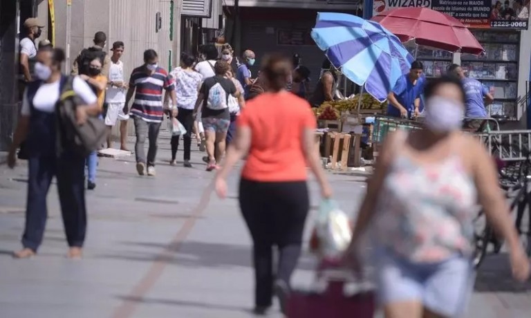 Comércio abre em horário especial para o Dia das Mães em Maringá