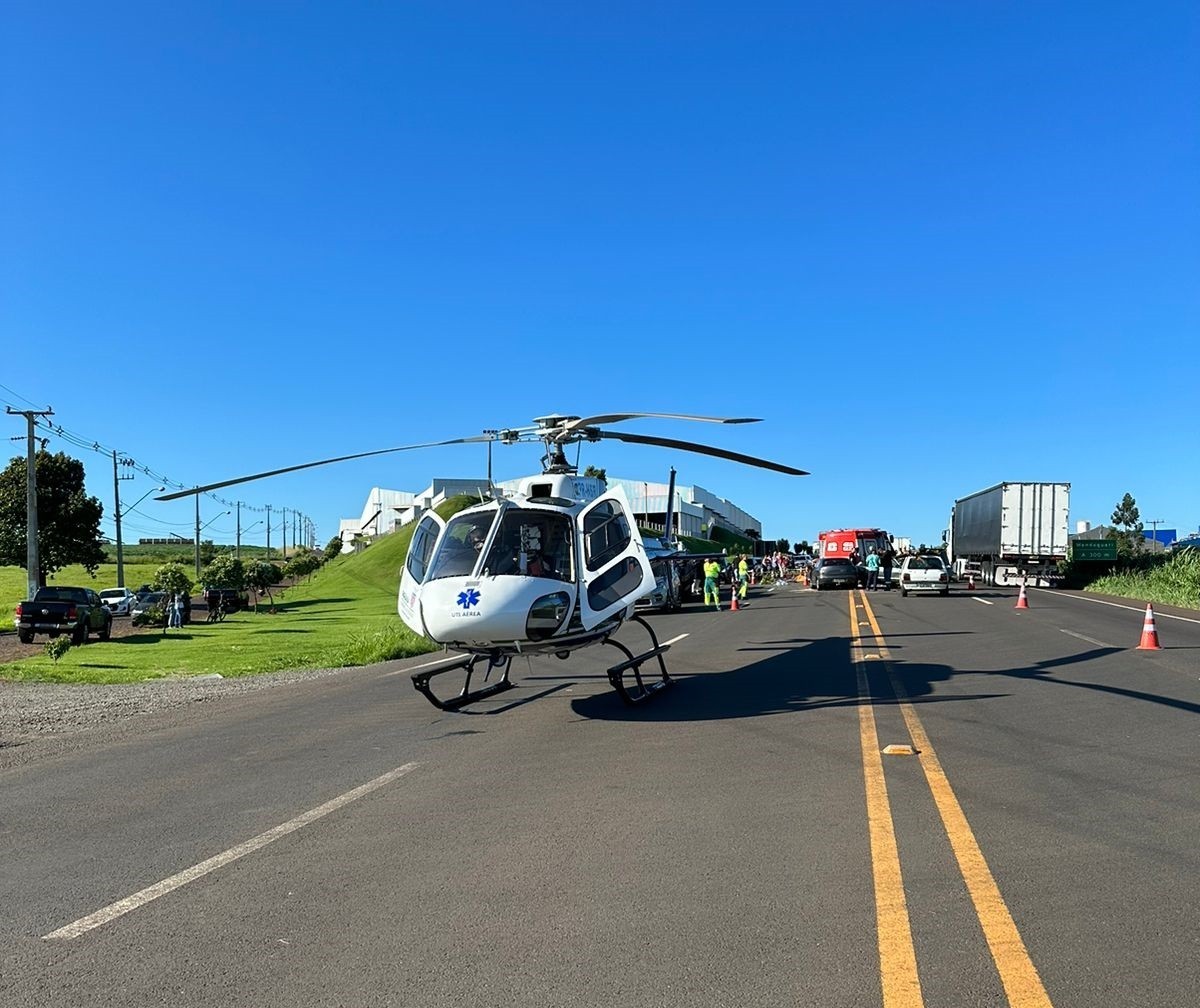 Acidente entre dois carros na PR-444 deixa uma pessoa morta