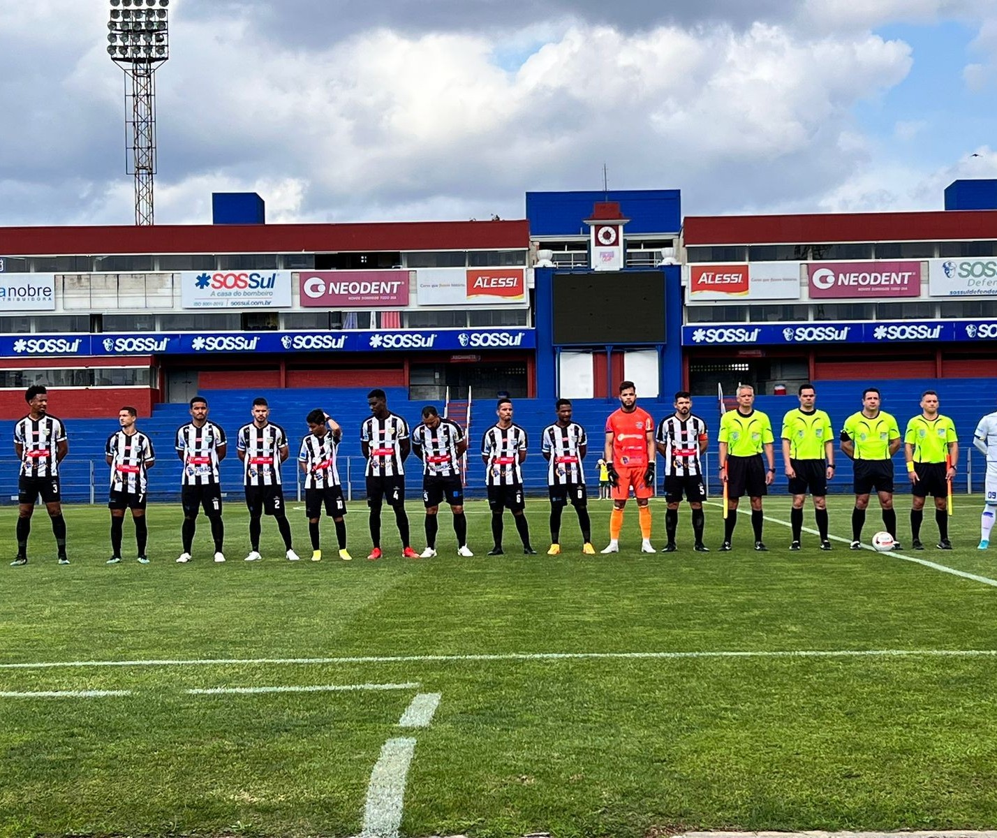 Grêmio Maringá empata na primeira partida da final