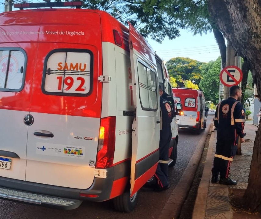 Cinco pessoas são encaminhadas ao hospital após incêndio em apartamento