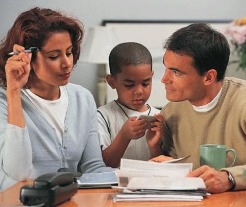 Famílias estão gastando menos em 2019