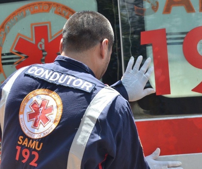 Uma pessoa morre e quatro ficam feridas num acidente na PR-182 em Diamante do Norte