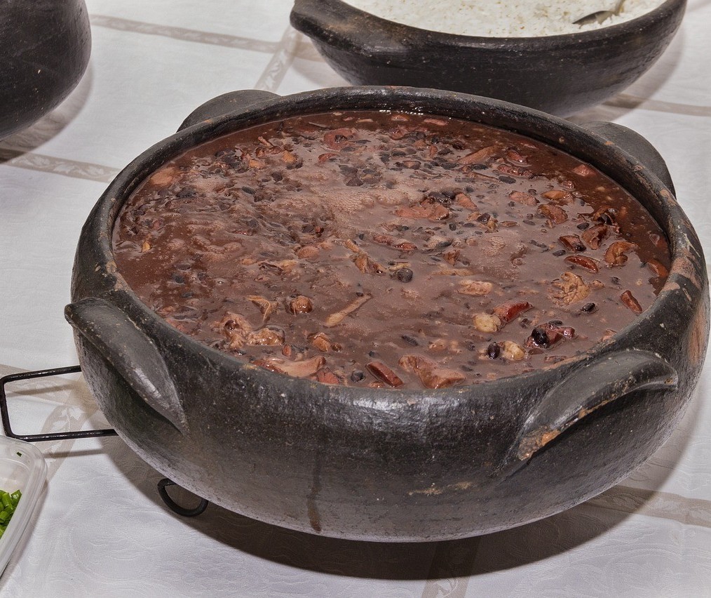 ‘Feijoada do Bem’ arrecada recursos para o Lar Escola da Criança