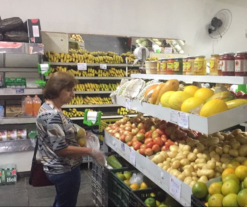 Chuva reduz qualidade e aumenta preço