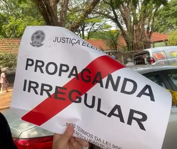 Propaganda irregular no Colégio Unidade Polo