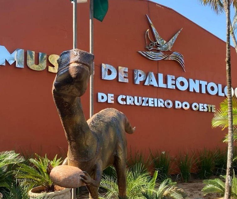 Cruzeiro do Oeste recebe título de Vale Nacional dos Dinossauros