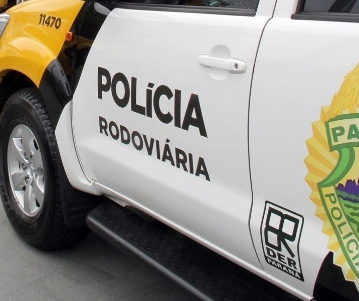 Jovem de 18 anos sem habilitação morre após bater carro contra árvore