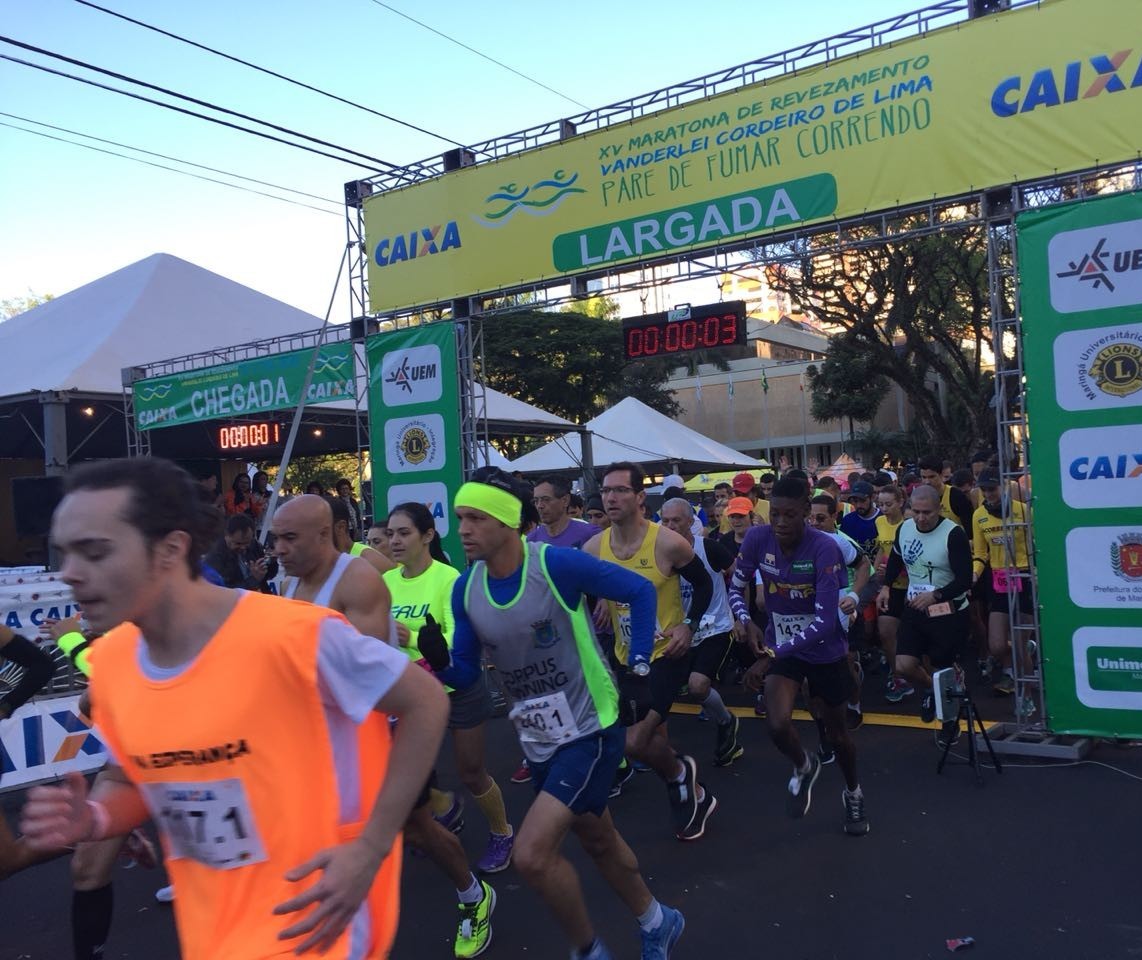 Atletas enfrentam frio durante maratona em Maringá