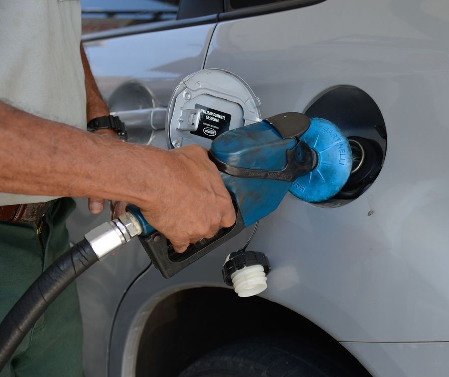 Dois postos de Maringá são multados pelo Procon