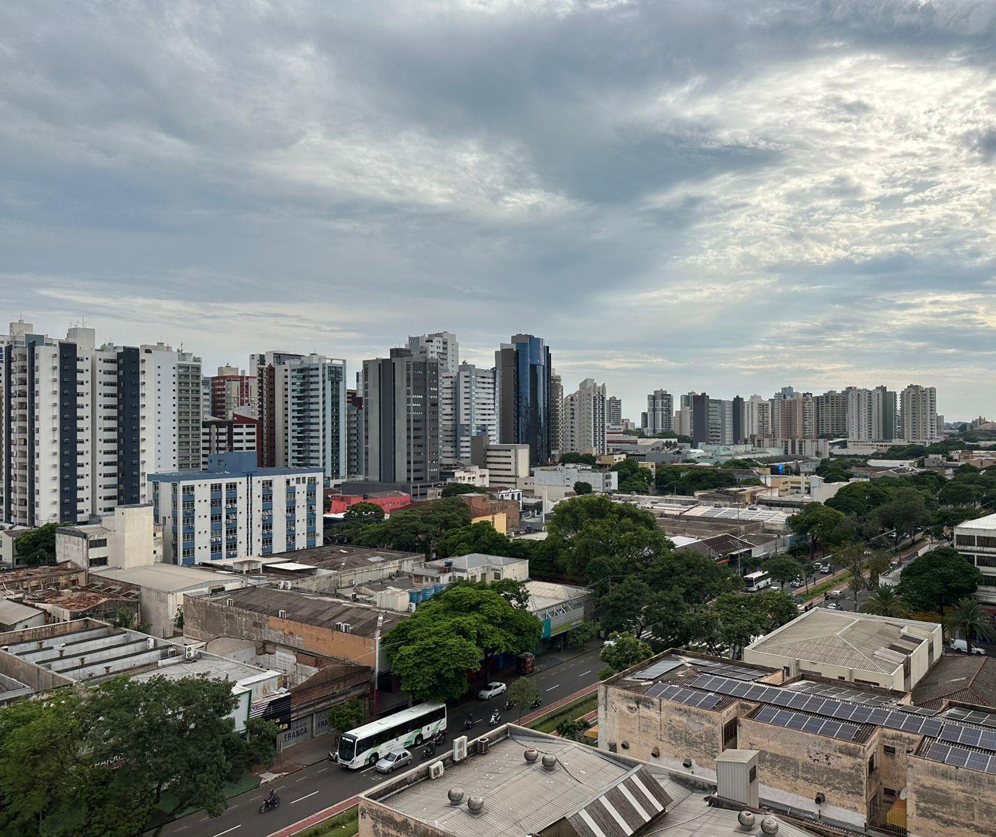 Confira a previsão do tempo para esta quinta-feira (21), em Maringá