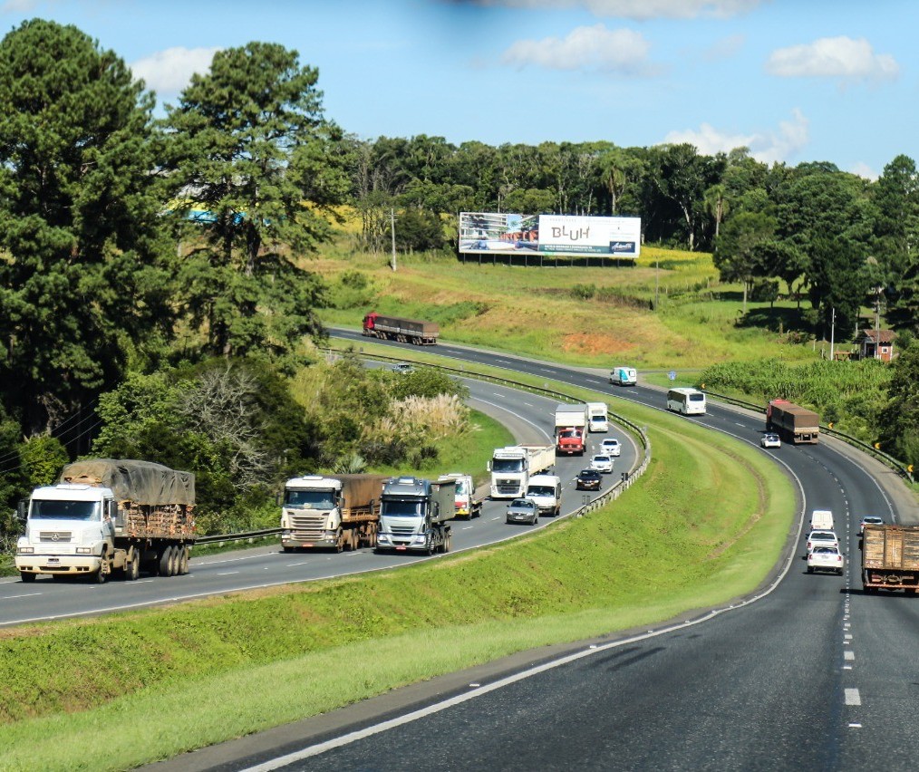 Paraná lança 0800 para atendimentos de ocorrências em rodovias do Anel de Integração