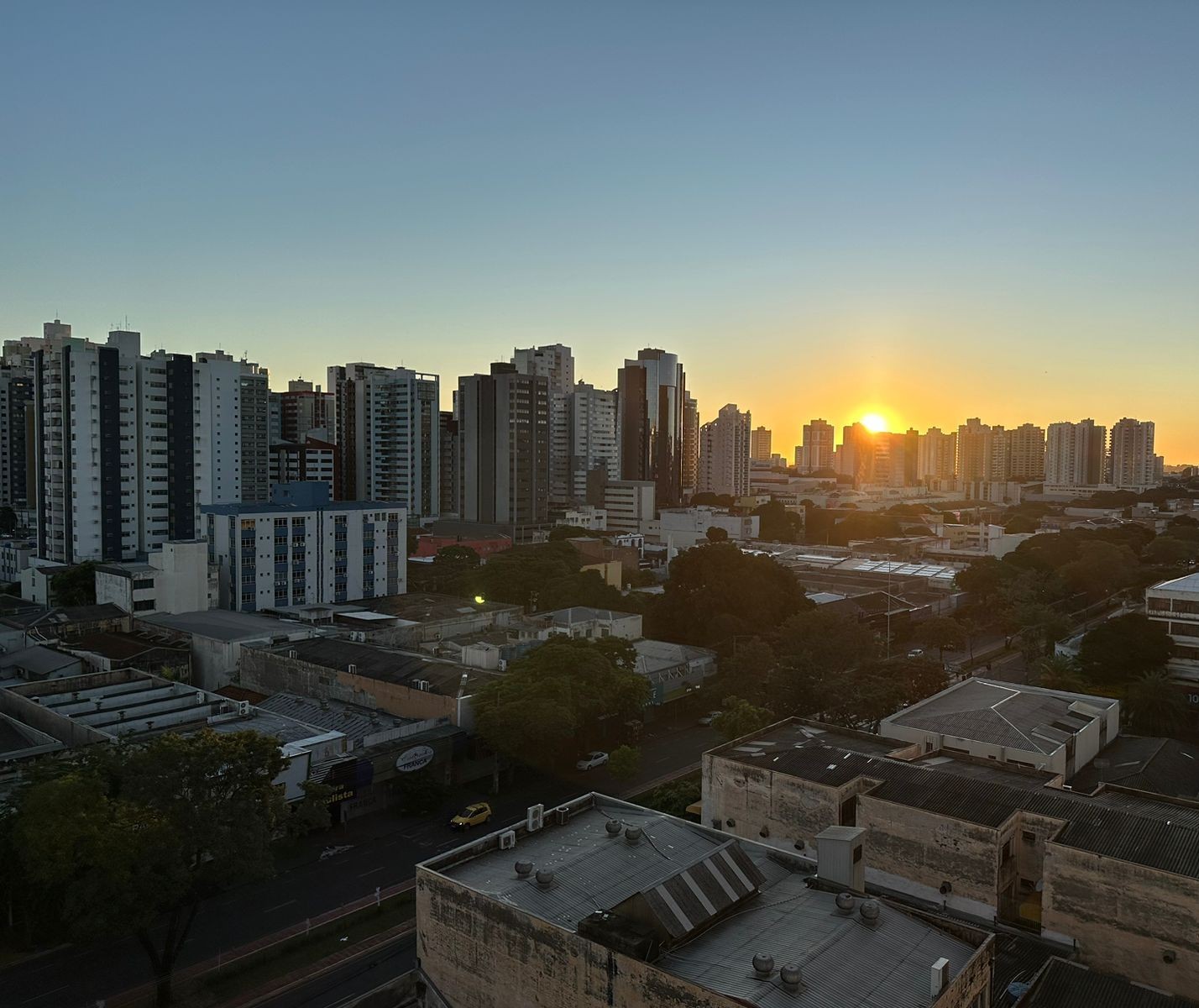 Temperaturas seguem amenas em Maringá; não há chuva prevista