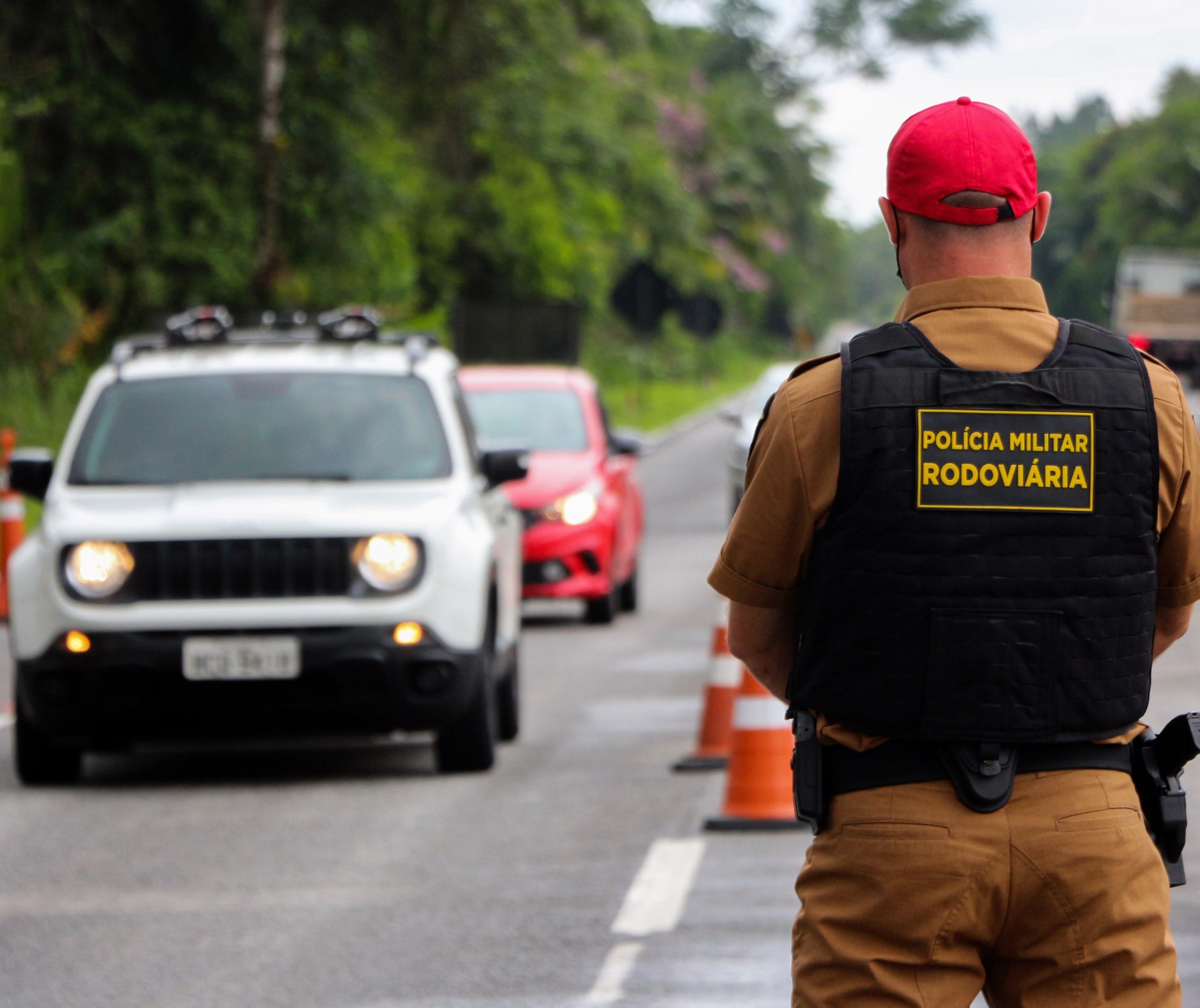 Uma pessoa morre em acidente entre carro e caminhão na PR-317 