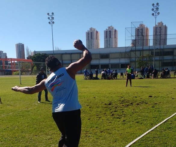 Paratletas conquistam 13 medalhas de ouro no Paranaense de Atletismo