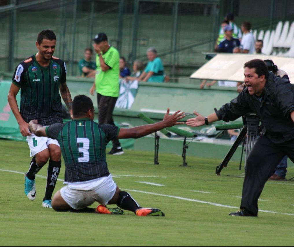 Maringá FC enfrenta Linense neste sábado (28)